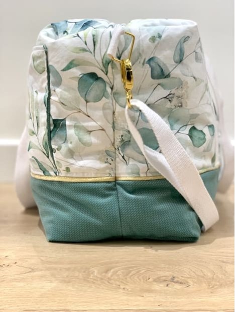 Sac à langer molletonné eucalyptus et velours sauge. Fait main en France