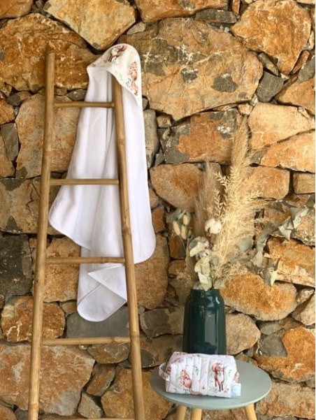 Cape de bain renard écureuil en éponge bambou. L'Atelier Mama