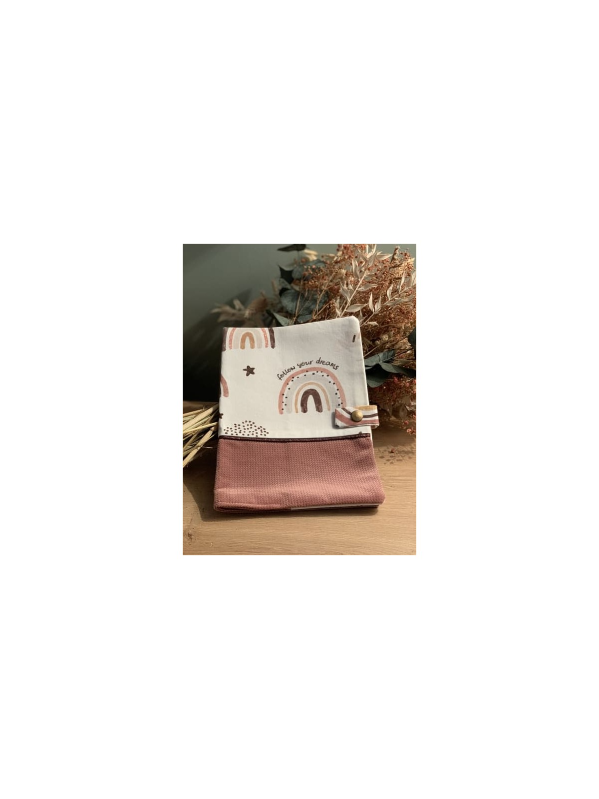 Protège carnet de santé magic rainbow velvet vieux rose foncé; L'Atelier Mama