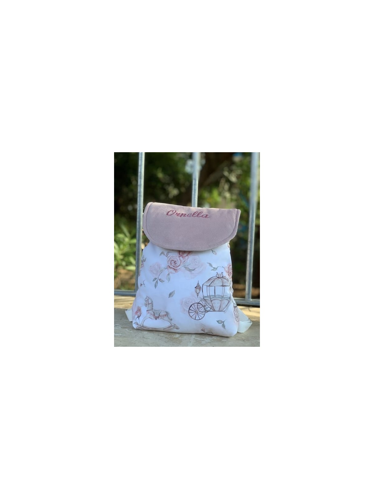 Sac à dos calèche et chevaux personnalisé. L'Atelier Mama