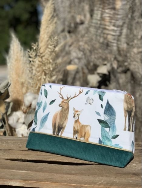 Pochette nomade cerf et renard velvet galapagos. L'Atelier Mama