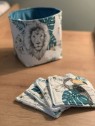 Panière et 10 lingettes lavables lion toucan velvet bleu mosaique. L'Atelier Mama