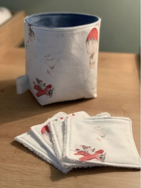 Panière et 10 lingettes lavables lapin ballon velvet bleu jeans. L'Atelier Mama