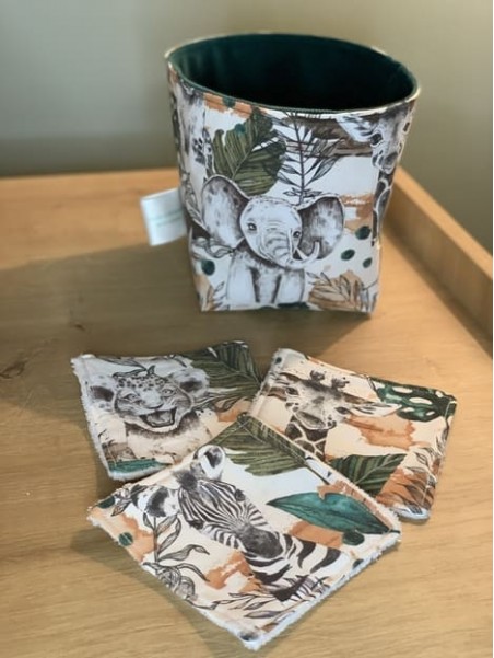 Panière à lingettes et lingettes lavables pour bébé. Tissu coton Monstera et éponge bambou. L'Atelier 1mama