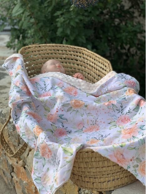 Plaid roseraie minky pêche. L'Atelier Mama